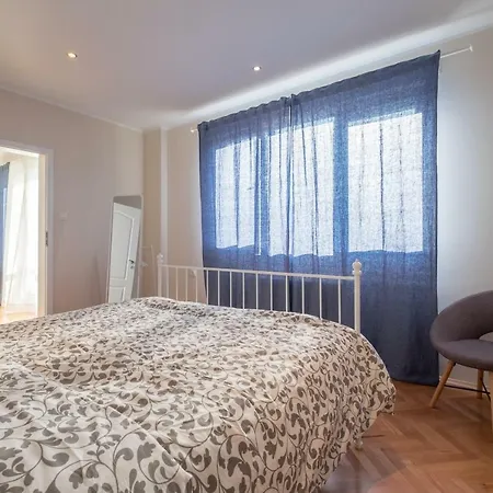 Zaimov's Balcony | Central Two Bedroom Splendid * Sofia